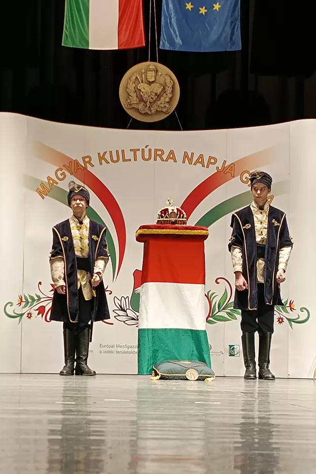 Gratulálunk az egyetemes és magyar kultúra újabb felvidéki lovagjainak! - KÉPEKKEL