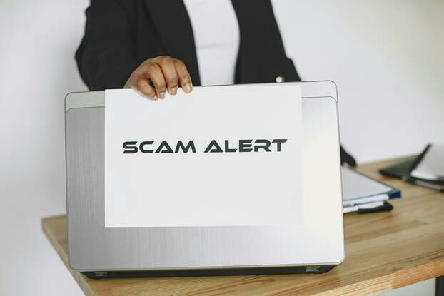 adathalászat phishing csalás csaló