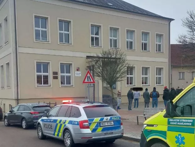 Rudolfov - cseh rendőrök az iskolában