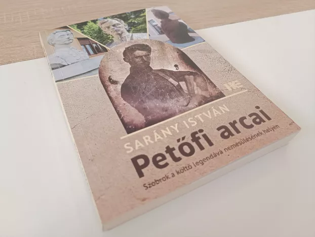 A Petőfi arcai című kötet