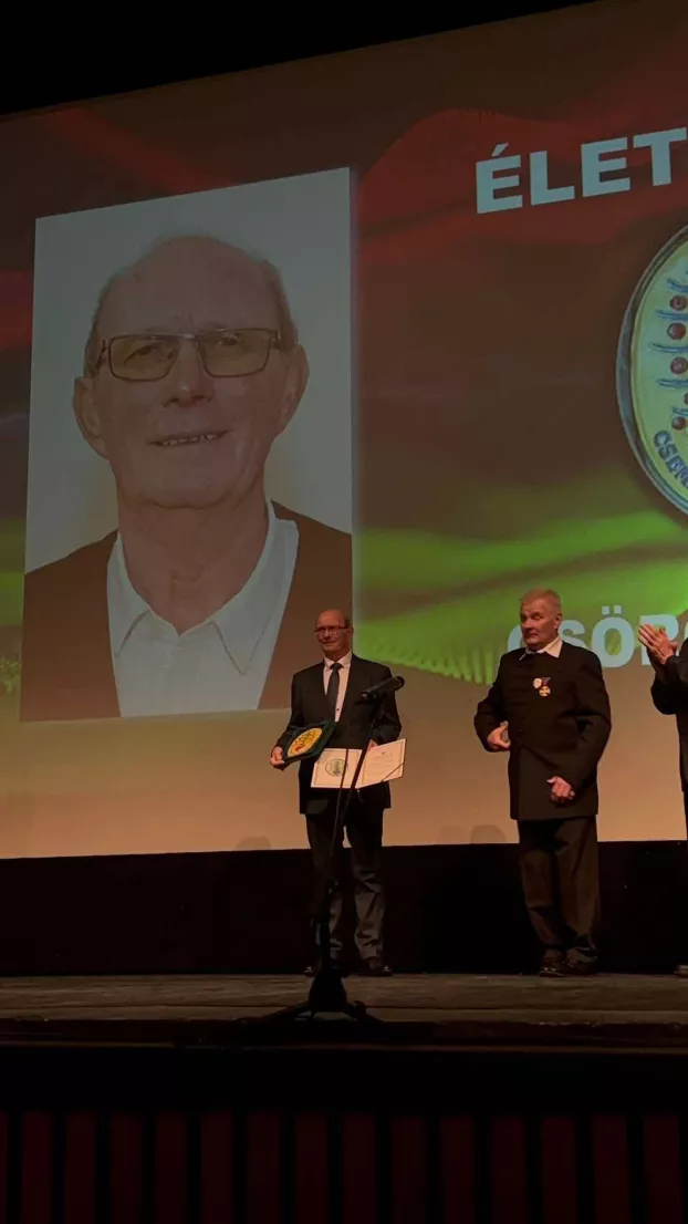 Az életműdíj átvételekor Galántán.