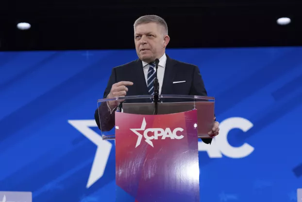 Robert Fico a washingtoni konzervatív konferencián mond beszédet.