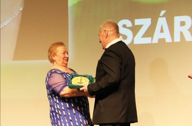 Száraz Erzsébet