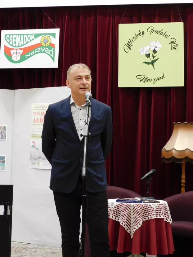 „Verseim az igazgyöngyszemek...“ – Wass Albert Felolvasó Maraton volt Naszvadon - KÉPEKKEL