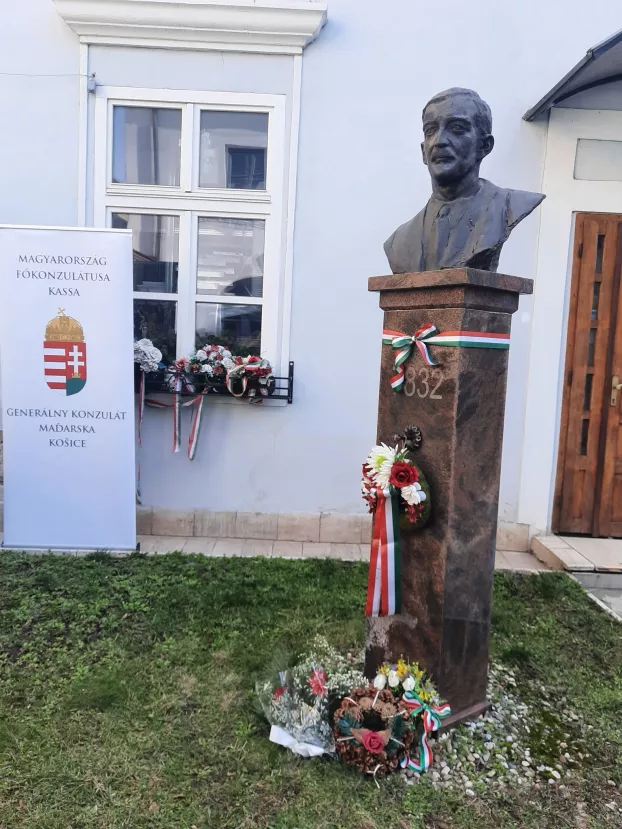 Kassa, megemlékezés, Esterházy János, Esterházy-szobor