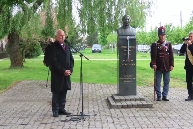 Bób János Szímő polgármestere üdvözli a résztvevőket