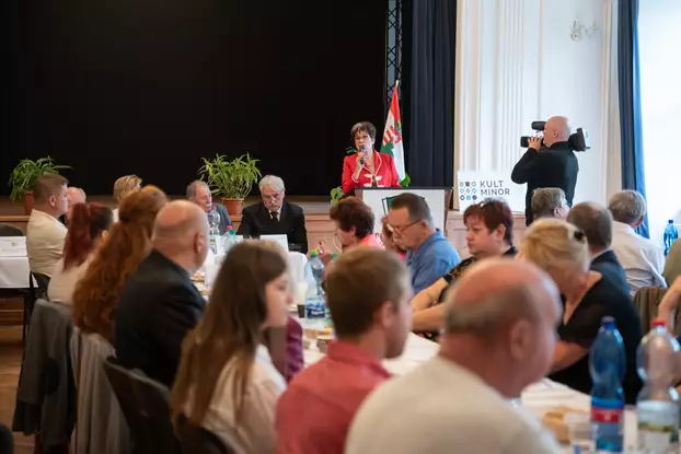 2025-05-31 Trianon Múzeum, könyvadomány, Felvidék Ház, Mács Ildikó, Szepsi