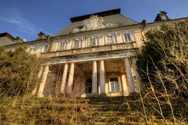 Kastély