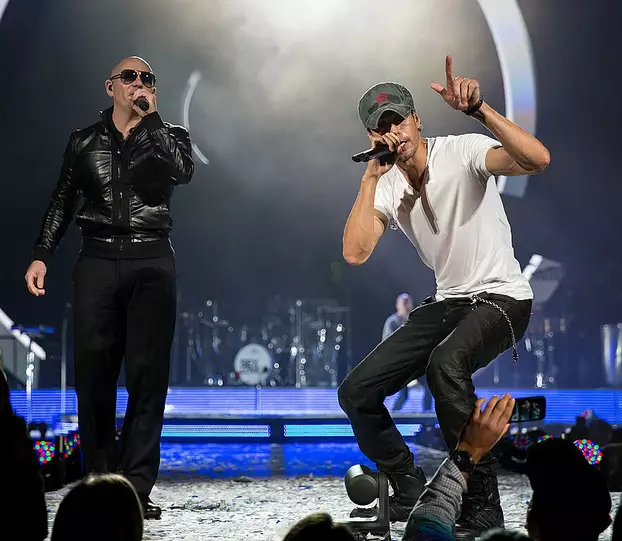 Enrique Iglesias, Pitbull, IAmChino – Tamo Bien
