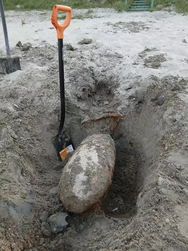 bombafenyegetés, Párkány, Mária Valéria híd