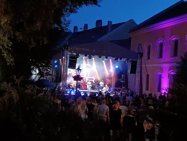 Jazz & Wine napok – nívós koncertekkel, zamatos borokkal és „gasztrokaravánnal” Komáromban - KÉPEKKEL