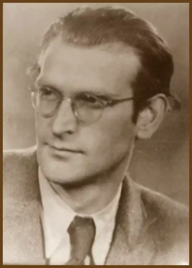 id. Tarr Béla