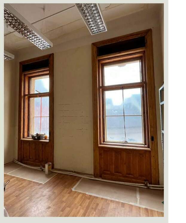   Nívós tartalomhoz mutatós forma dukál: restaurálták a komáromi Művészeti Alapiskola ablakait - KÉPEKKEL