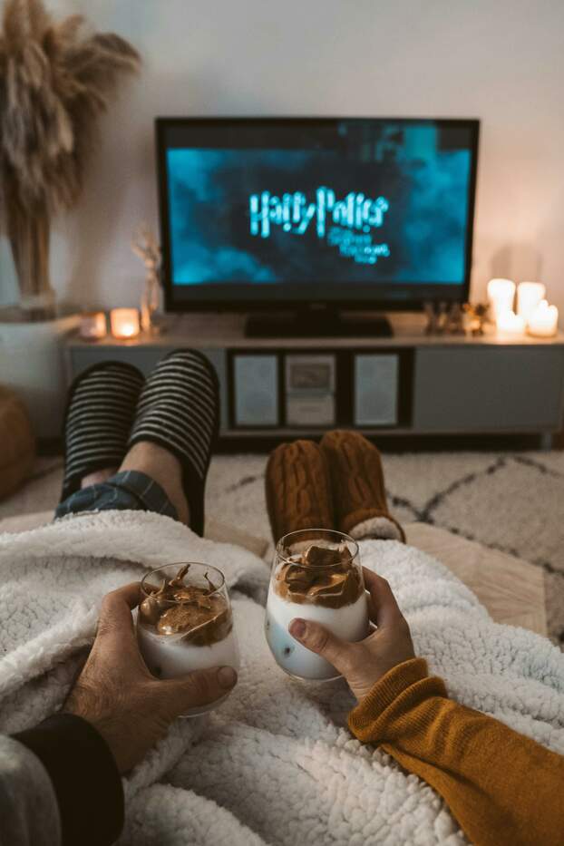 Harry Potter - TV - tévékészülék - tévénézők - lábak