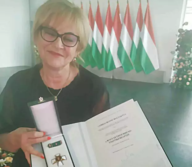 czimbalmosné