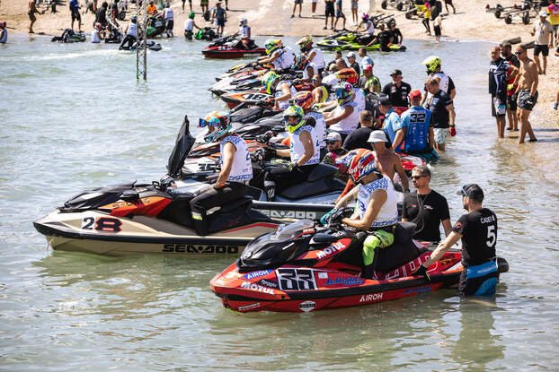 jet-ski