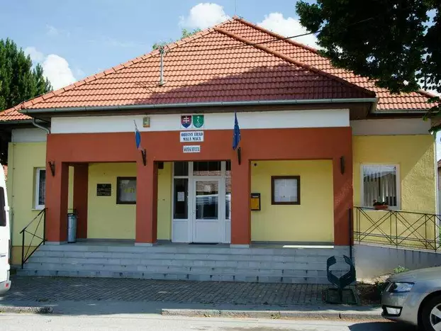 Kismácsédi községháza