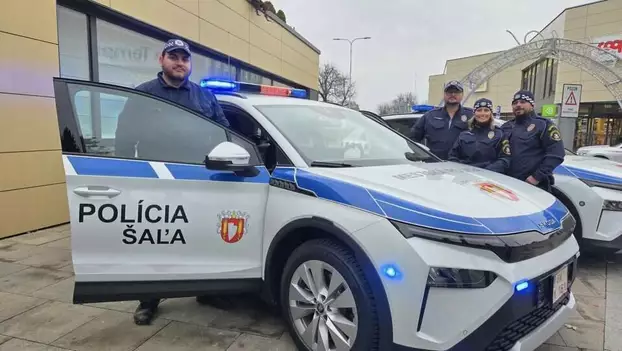 Vágsellyei rendőrautók