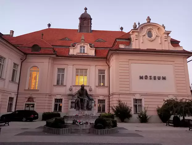 Jókai-emlékév: az írófejedelem új kéziratával gazdagodott a Duna Menti Múzeum – KÉPEKKEL 