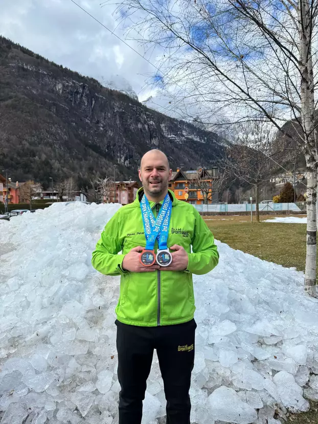 Tíz érmet szereztek a jeges vízi úszó-Európa-bajnokságon a Sportfanatic úszóklub tagjai – KÉPEKKEL
