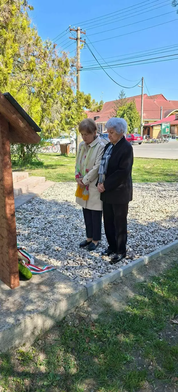 Megemlékezés Megyercsen: „Elvisznek bennünket idegen (se)honba...”