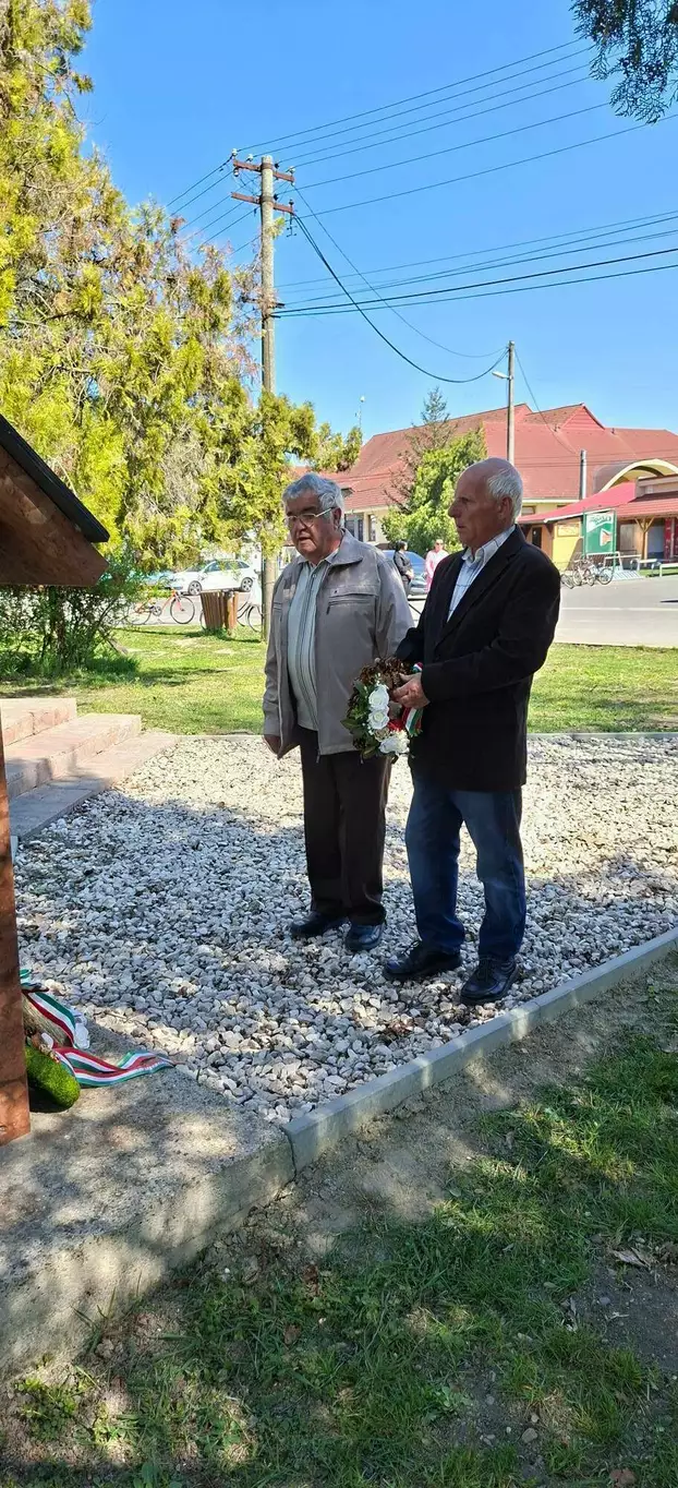 Megemlékezés Megyercsen: „Elvisznek bennünket idegen (se)honba...”