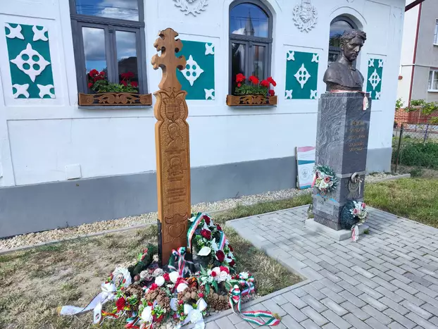 Esterházy-Duray kopjafa