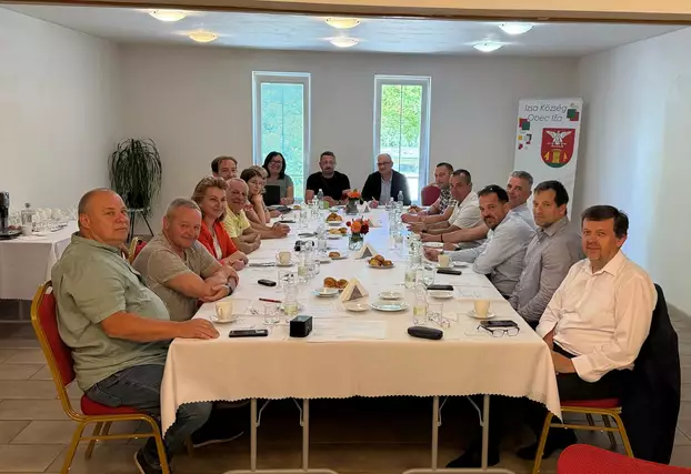 Hídverő Napok – kétnapos színes izsai műsorral és neszmélyi koszorúzással  – KÉPEKKEL