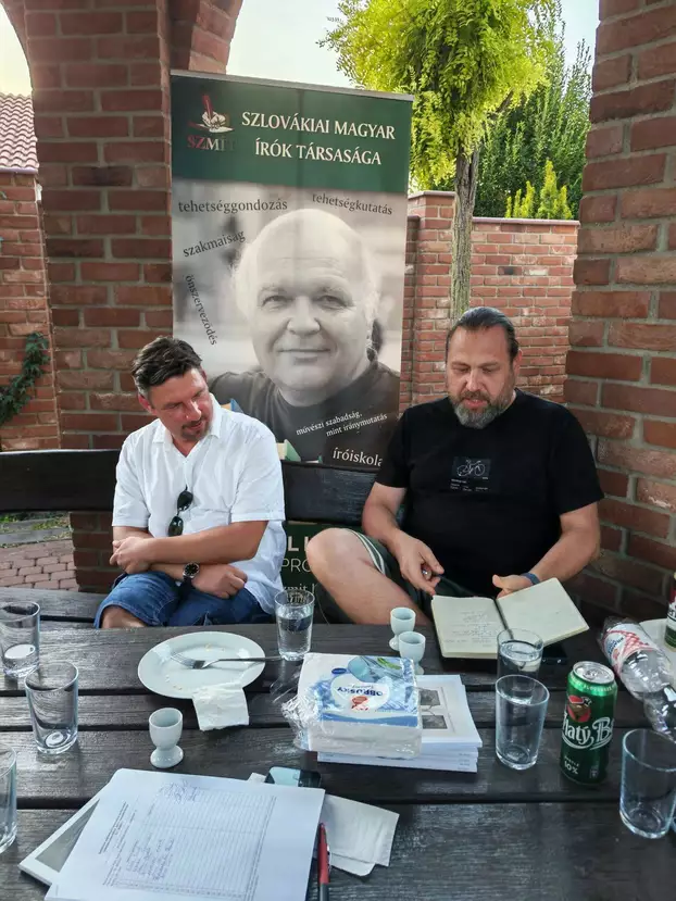 A tehetséges ifik Pegazus-szárnyon repültek az izsai írótáborba – KÉPEKKEL