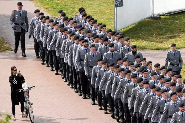 Elegük lett