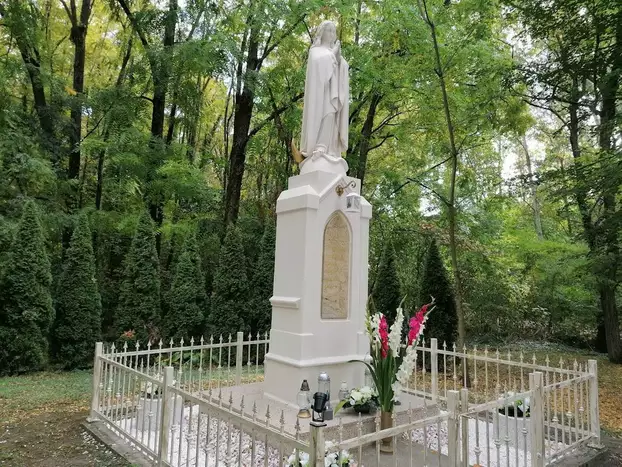 Mária-szobor - Dercsika