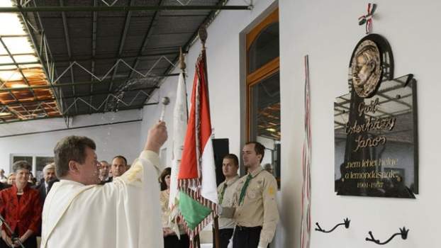 201406042002110.leva01.jpg