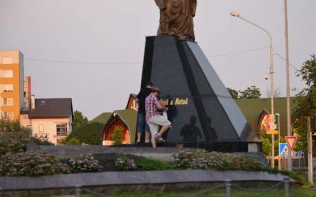 201506221254030.szobor01.jpg
