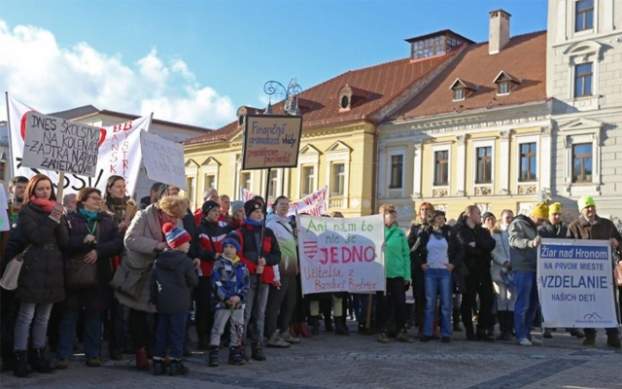 201602010903440.sztrajk03.jpg