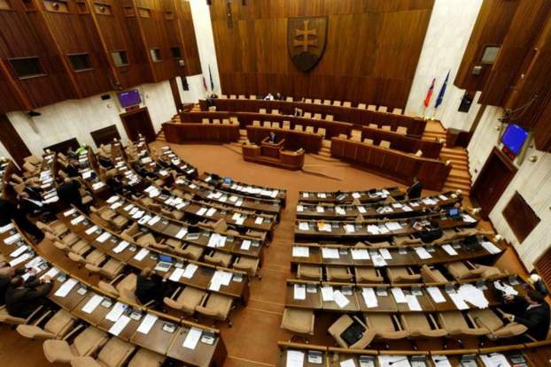 201604141449520.parlament01.jpg
