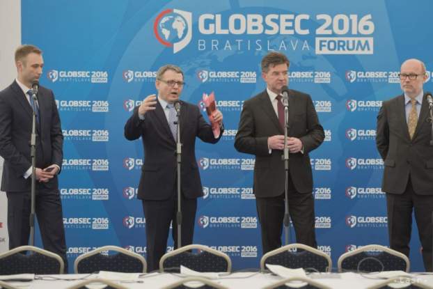 201604151406240.globsec02.jpg