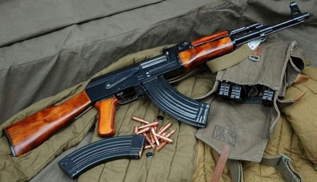 201604241100530.Rifle_AK-471.jpg