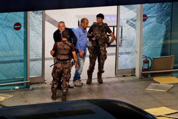 201607011540060.turkey_airport_blasts1.jpg