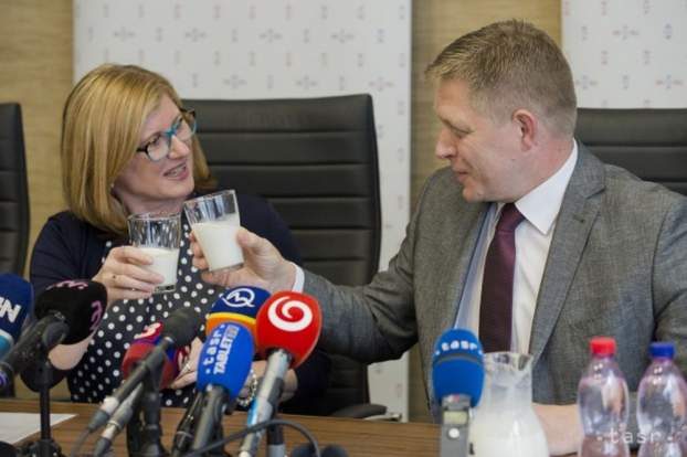 201607041705050.fico01.jpg