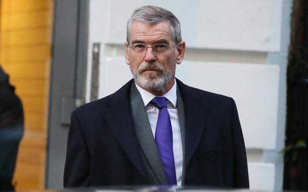 201611021523490.pierce-brosnan.jpg