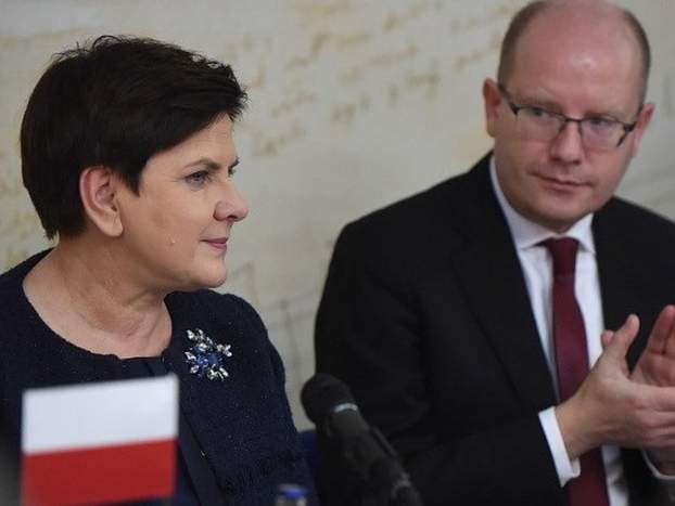 201706131915520.00000000000000000000000000000001a_sobotka-szydlova_denik-630.jpg