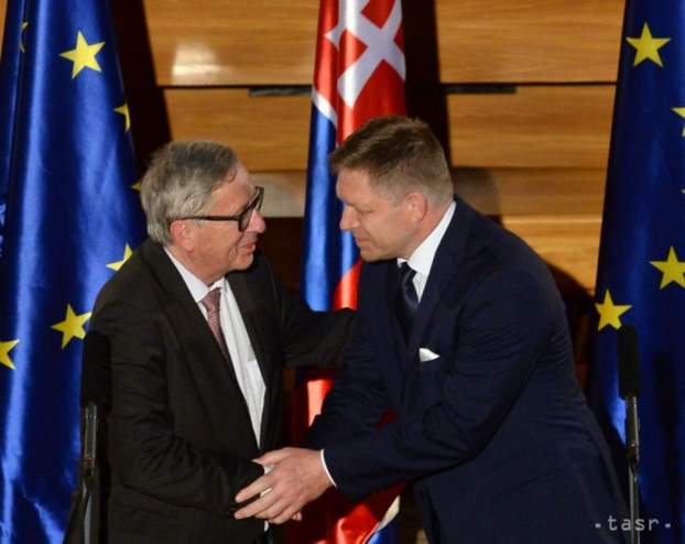 201707271340070.00000000000000000000000000000000000001a_fico_juncker.jpg