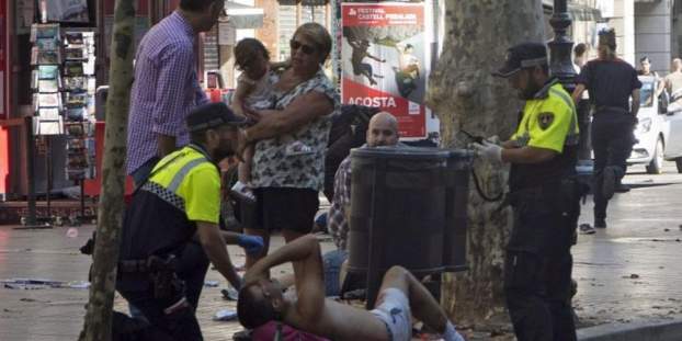 201708261706010.20170818barcelona-la-rambla-tomegbe-hajtott34.jpg
