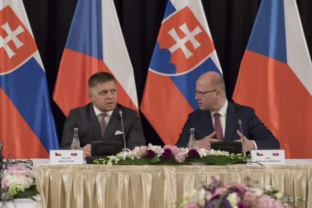 201709041357090.fico01.jpg