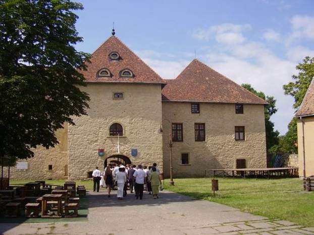 201709121024280.SZERENCS.jpg