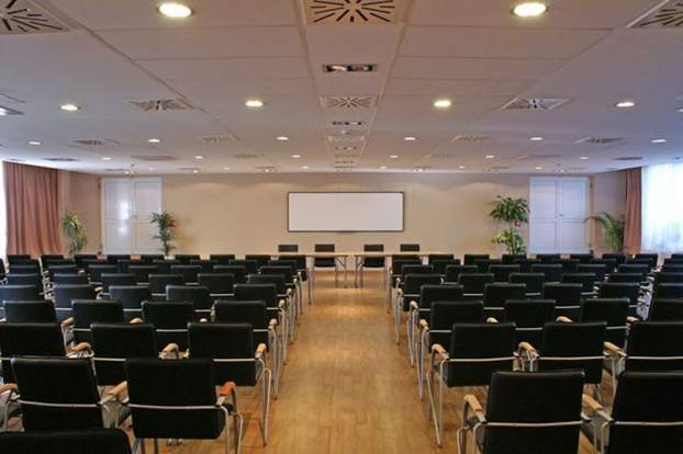 201709221140370.0000000000000000000000000000000000001a_konferencia-terem.jpg