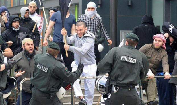 201711231129130.GermanMuslims-e1411592887330-800x475.jpg