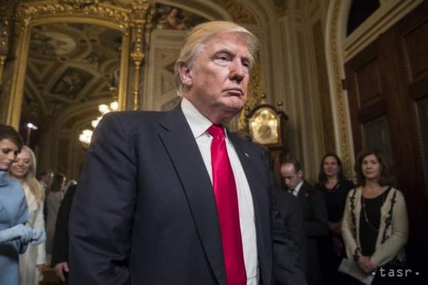 201802161007040.trump3-6af112071887014b4e4544413c8dcac162c5cb4d.jpg