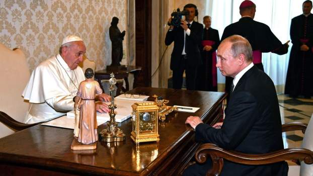 Ferenc pápa és Putyin találkozója