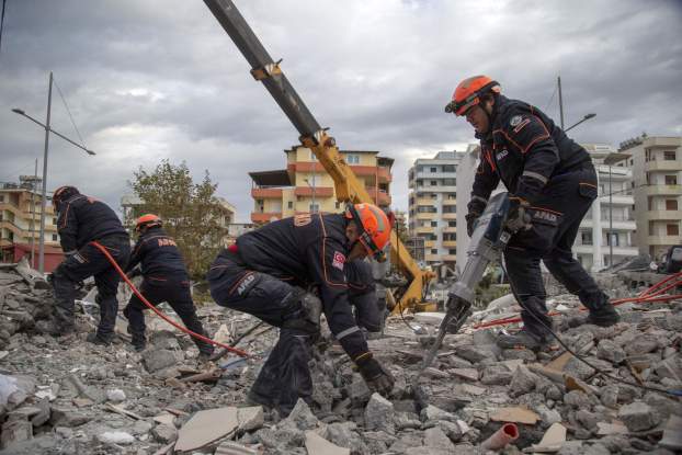 Albánia, földrengés